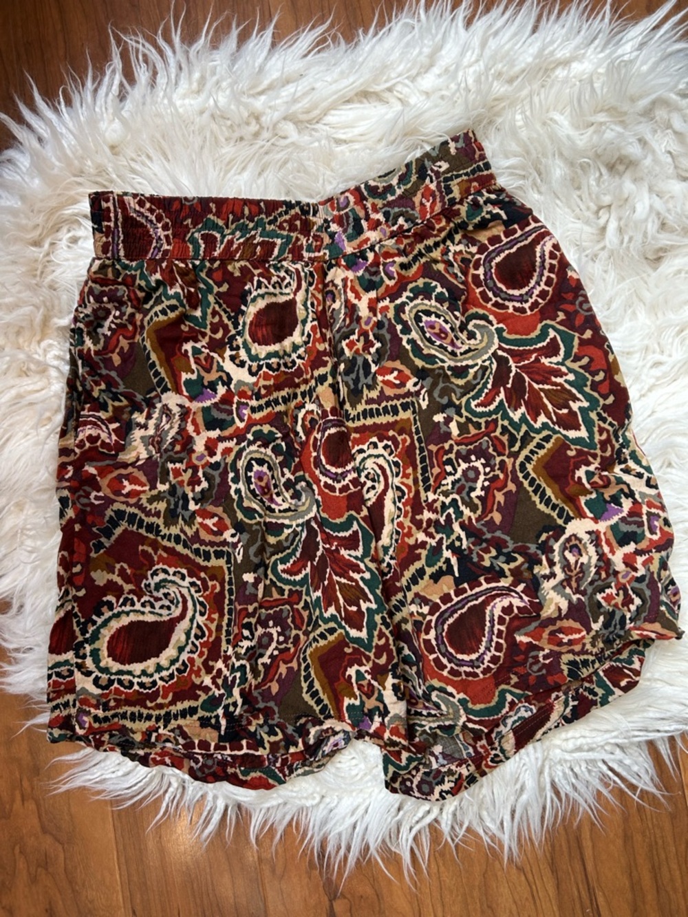 VTG Paisley Print Women's Elastic Waist Shorts - Multi